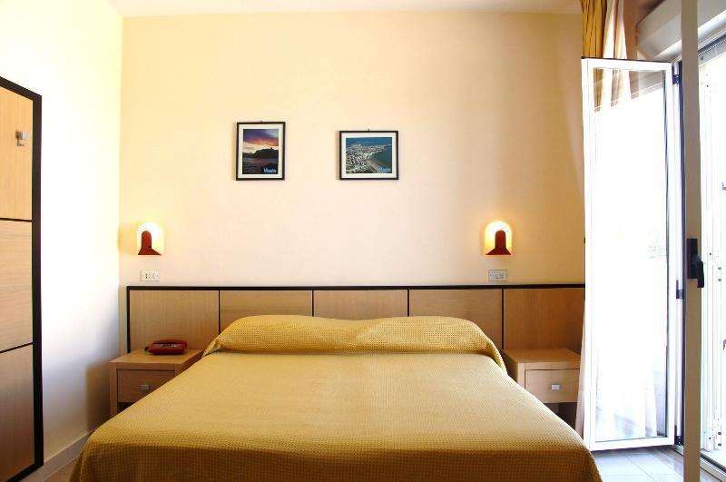Hotel Cristalda Vieste Buitenkant foto