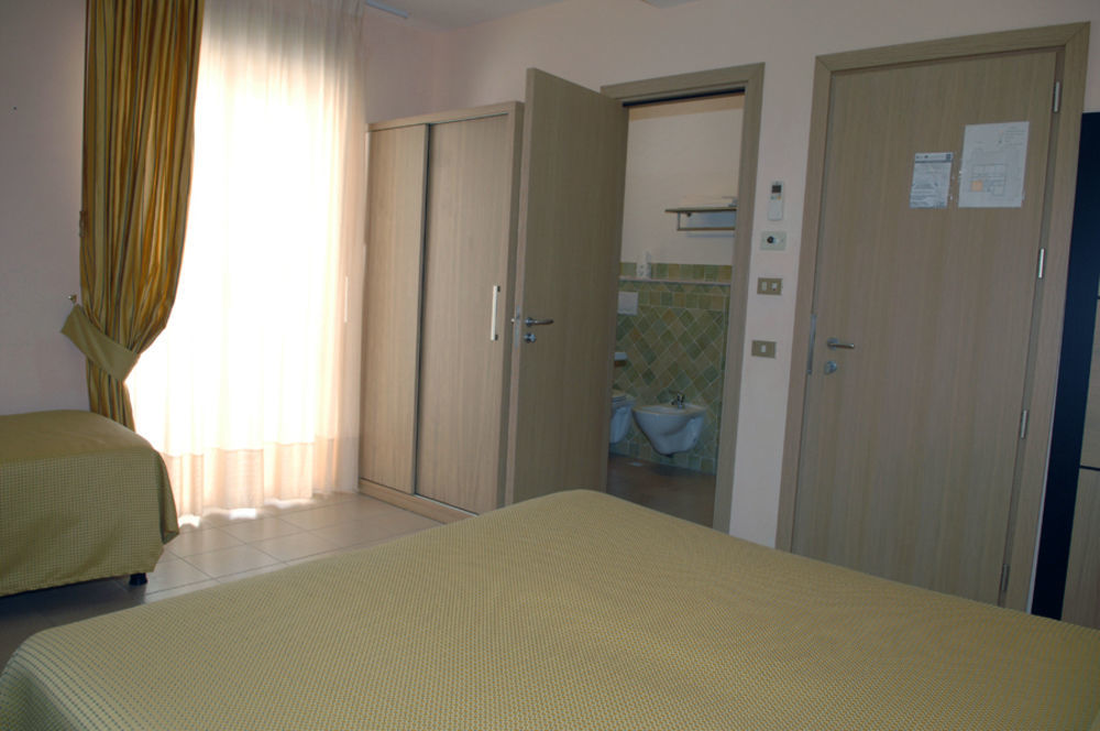 Hotel Cristalda Vieste Buitenkant foto