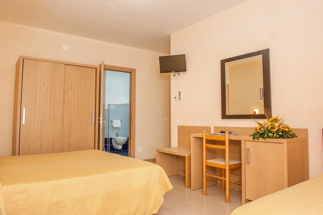 Hotel Cristalda Vieste Buitenkant foto