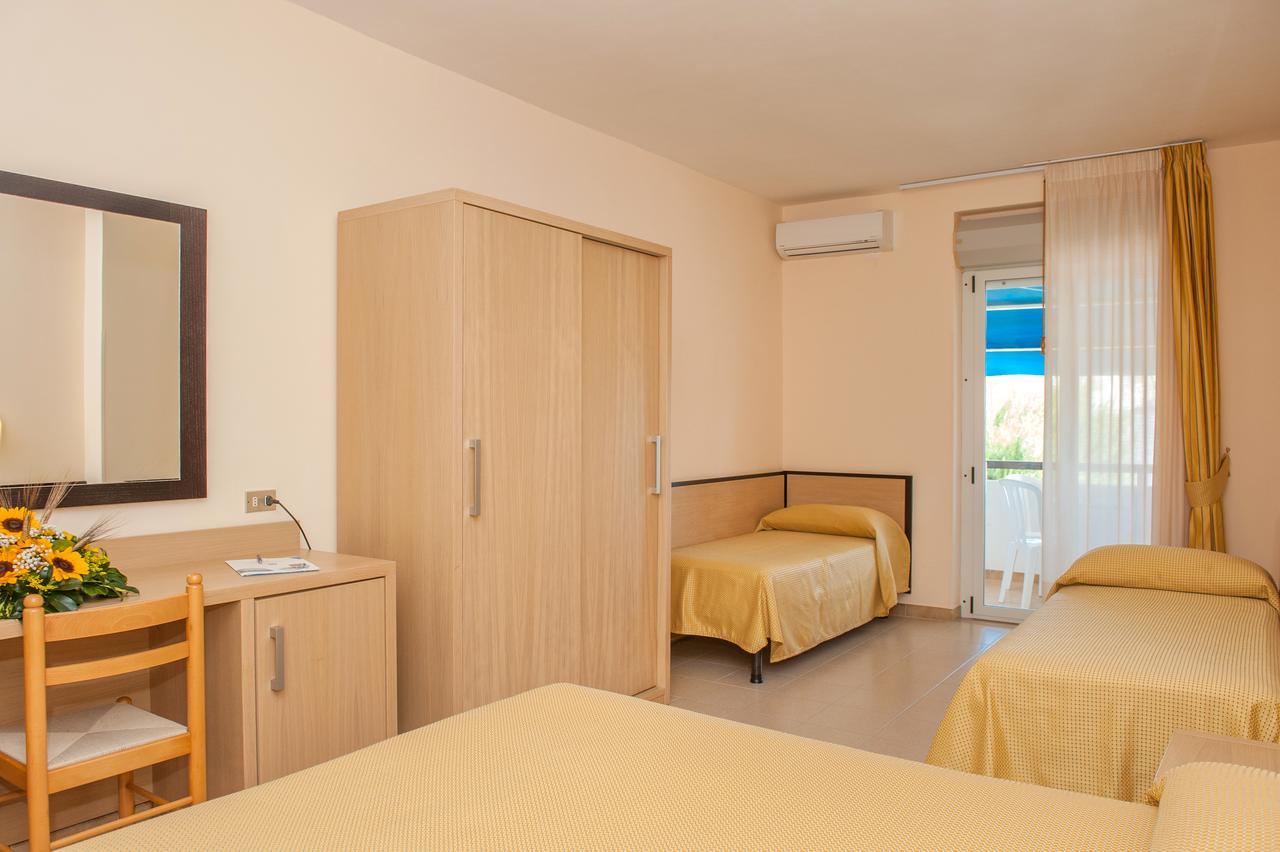 Hotel Cristalda Vieste Buitenkant foto