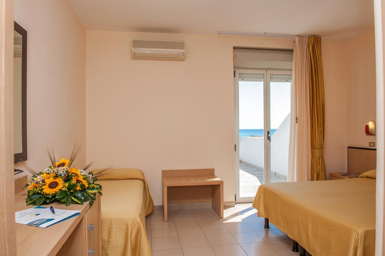 Hotel Cristalda Vieste Buitenkant foto