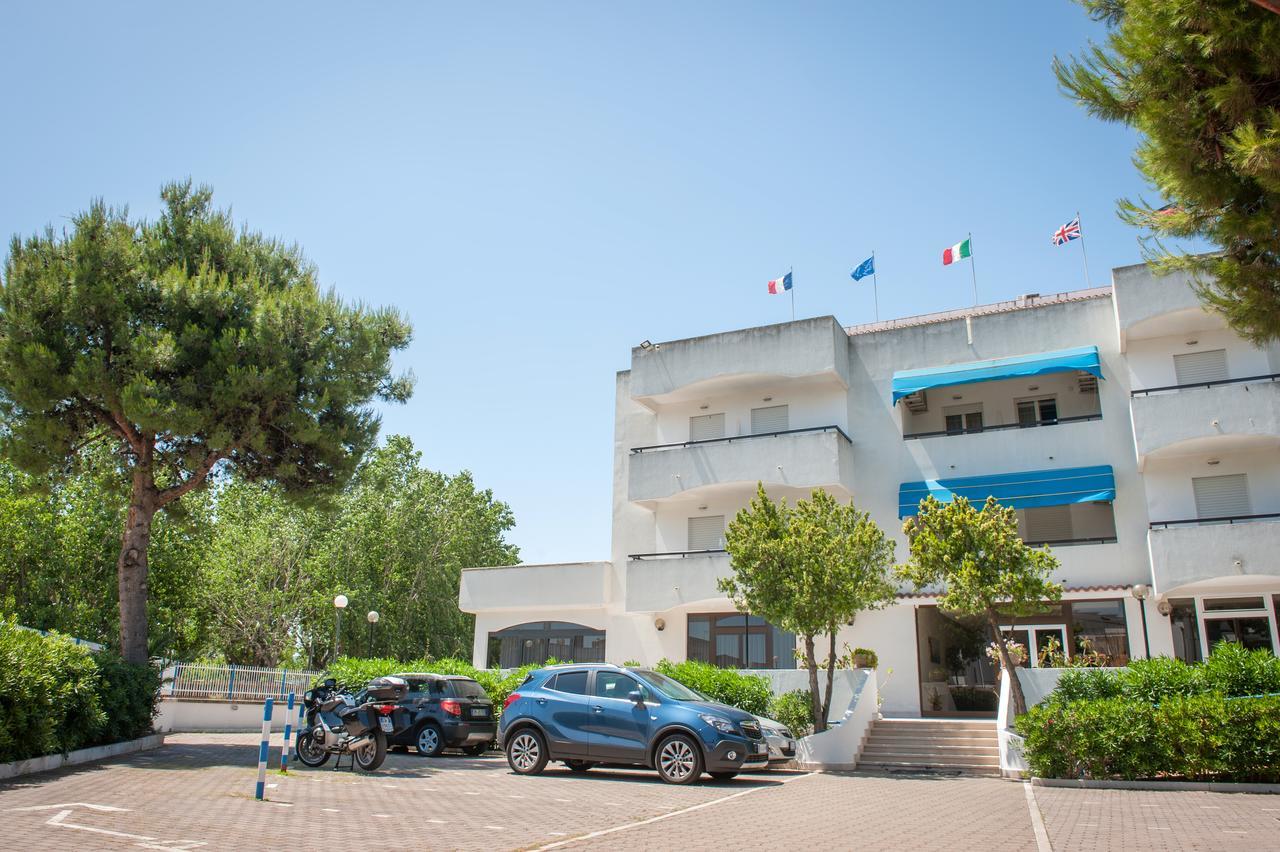 Hotel Cristalda Vieste Buitenkant foto